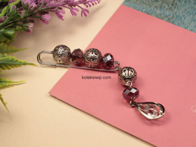 Marlupie Beads brooch-01