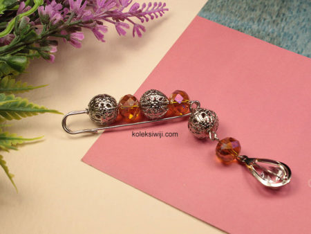 Marlupie Beads brooch-03