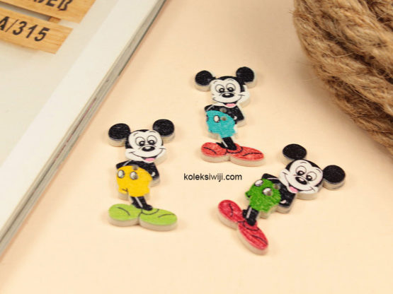 10 Buah Kancing Kayu Mickey Mouse 3,5 cm KK12